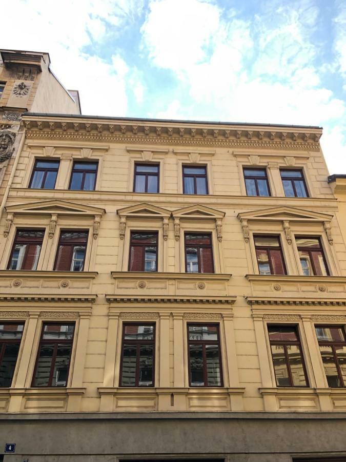 Luxury Apartment In The Center Of Prague Exterior photo