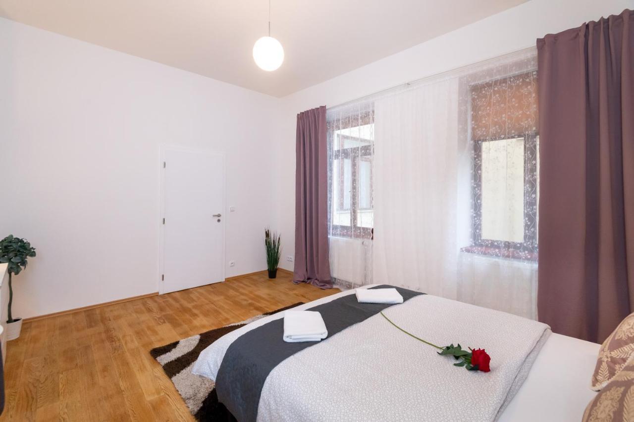 Luxury Apartment In The Center Of Prague Exterior photo
